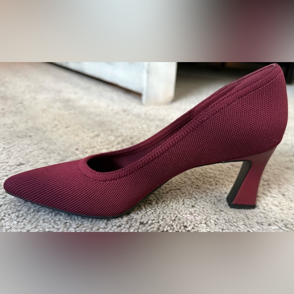 NWT Burgundy SerenTouch Pointed Toe Heeled Pump - Picture 6 of 10